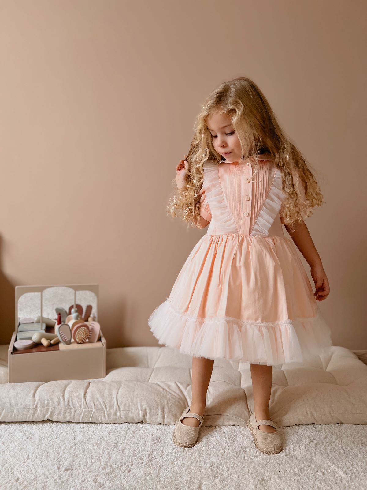 ROSE DRESS RUFFLE Detailed